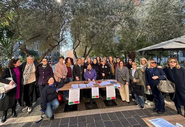 Referendum, 100 donne d'Abruzzo per il No