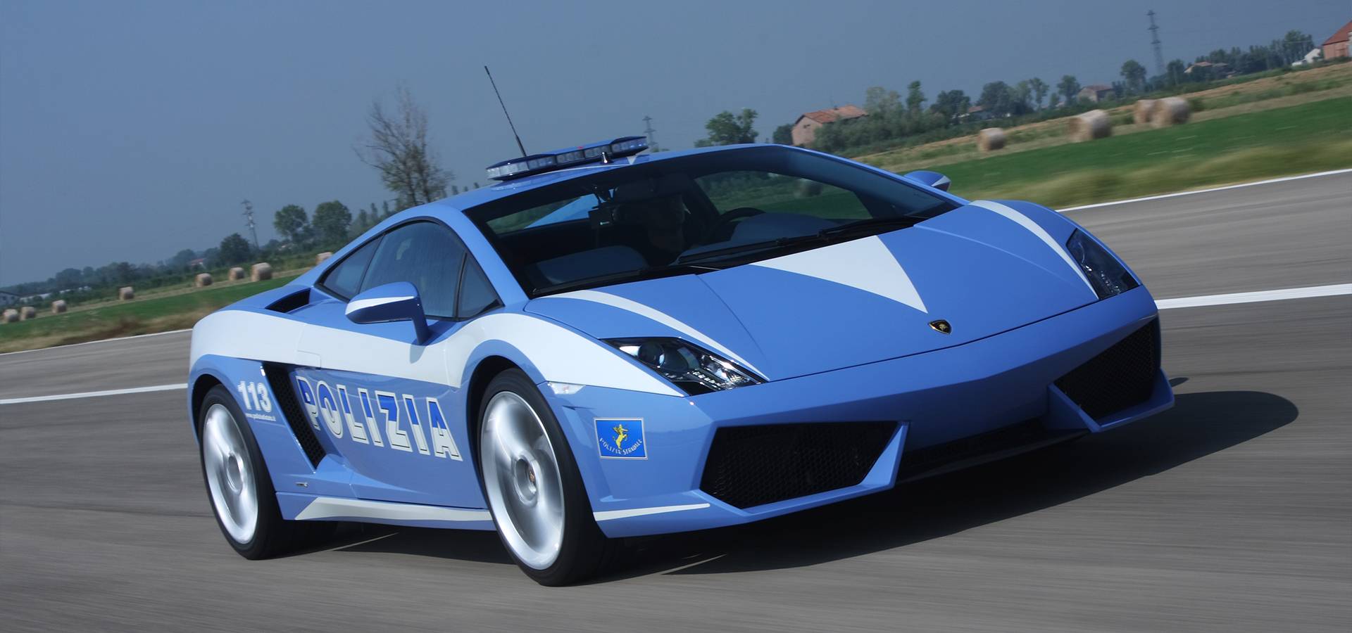 La Lamborghini Huracán della Polizia di Stato protagonista a Teramo con IX edizione di “Pretendiamo Legalità”