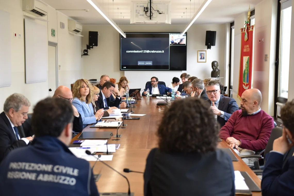 Emiciclo, fissato il Consiglio al 21 aprile