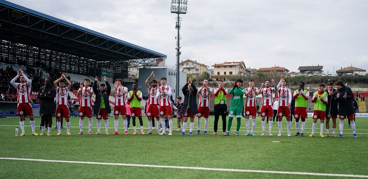 Calcio D/F, Ancona meta per 1.000 tifosi biancorossi e più