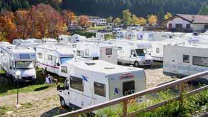 Turismo, nuove aree sosta camper in Abruzzo: fondi per i bandi comunali